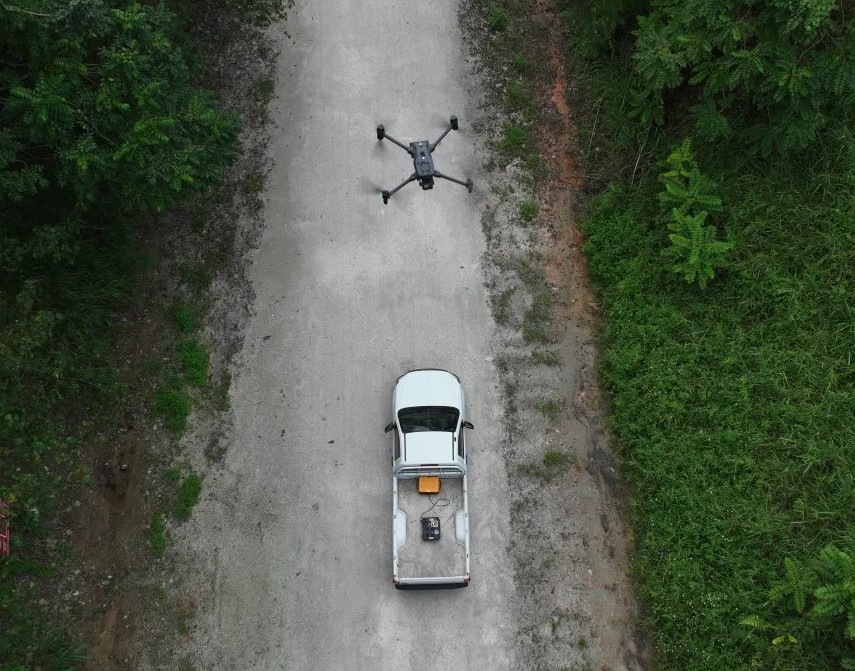 can-you-fly-a-drone-from-a-moving-vehicle-1